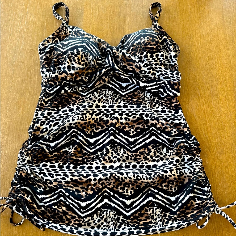 Women’s Trimshaper Leopard Print Tankini Top - Picture 2 of 6